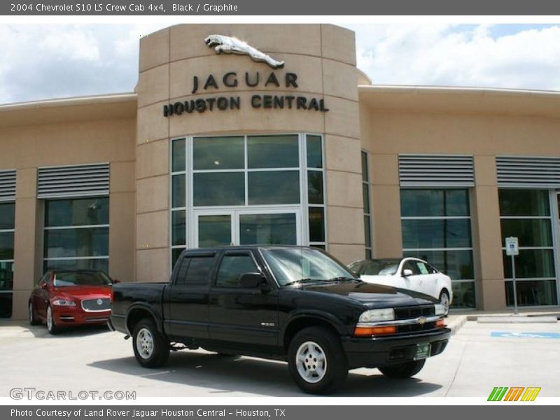 Black / Graphite 2004 Chevrolet S10 LS Crew Cab 4x4