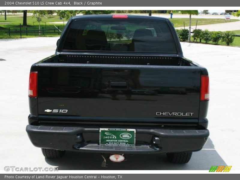 Black / Graphite 2004 Chevrolet S10 LS Crew Cab 4x4