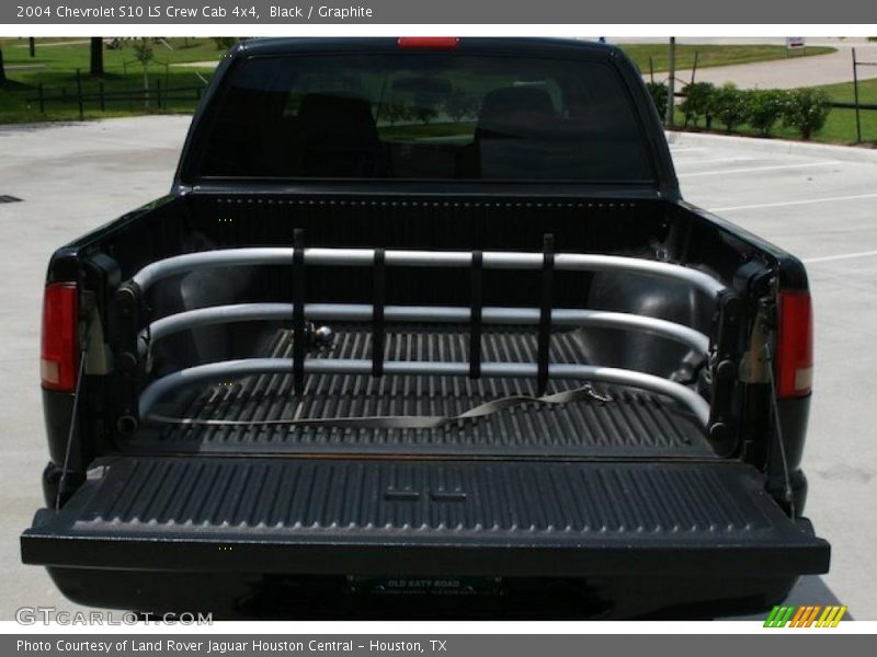 Black / Graphite 2004 Chevrolet S10 LS Crew Cab 4x4