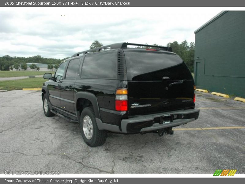 Black / Gray/Dark Charcoal 2005 Chevrolet Suburban 1500 Z71 4x4
