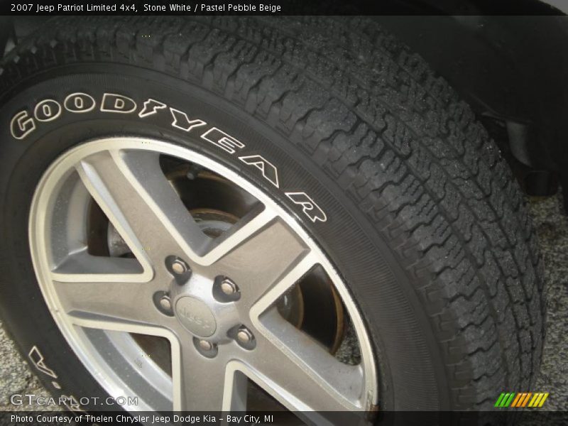 Stone White / Pastel Pebble Beige 2007 Jeep Patriot Limited 4x4