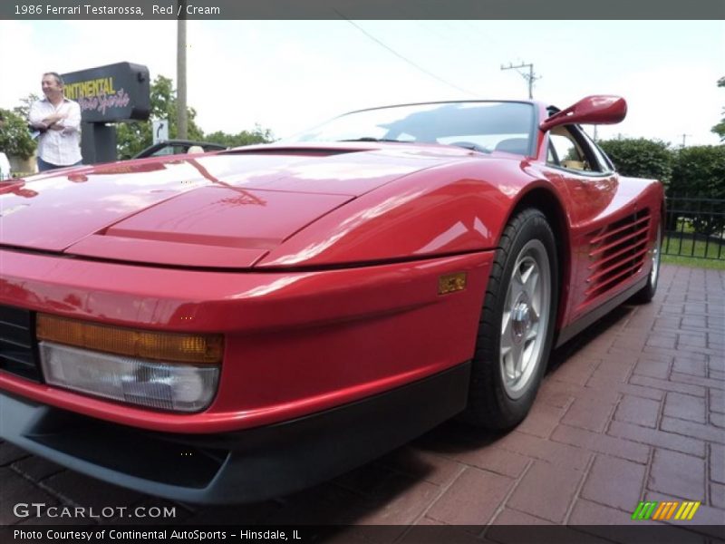 Red / Cream 1986 Ferrari Testarossa