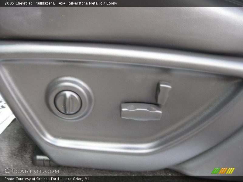 Silverstone Metallic / Ebony 2005 Chevrolet TrailBlazer LT 4x4