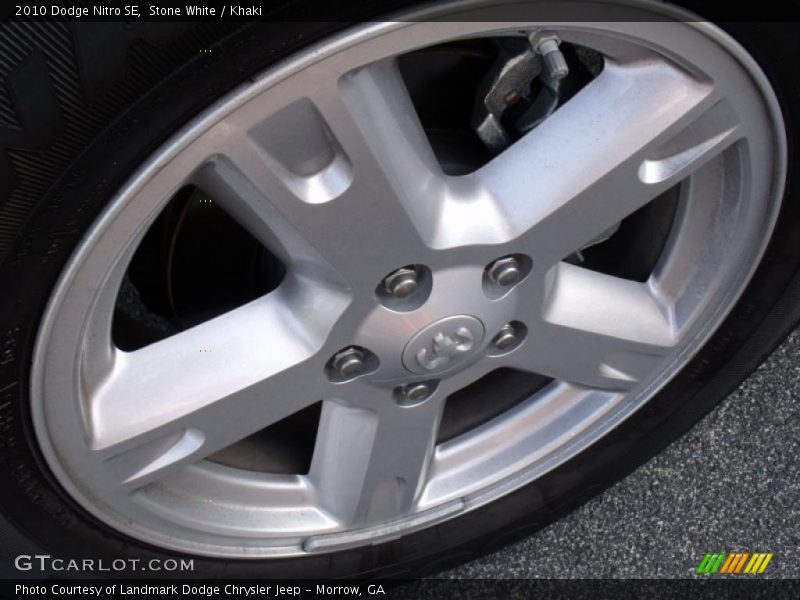 Stone White / Khaki 2010 Dodge Nitro SE