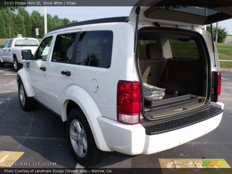 Stone White / Khaki 2010 Dodge Nitro SE