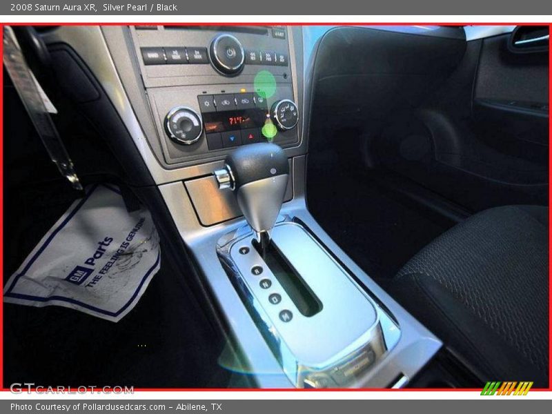 Silver Pearl / Black 2008 Saturn Aura XR