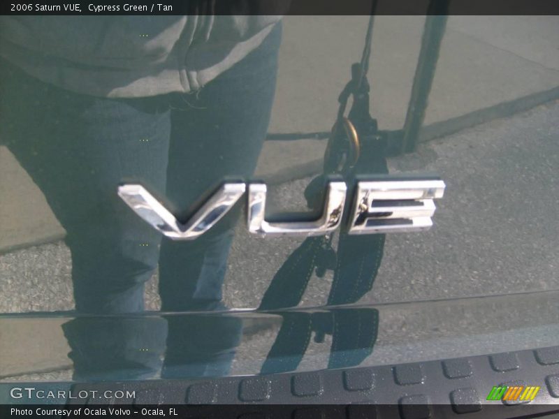 Cypress Green / Tan 2006 Saturn VUE