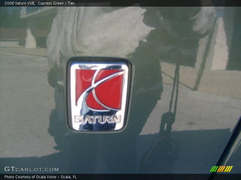 Cypress Green / Tan 2006 Saturn VUE