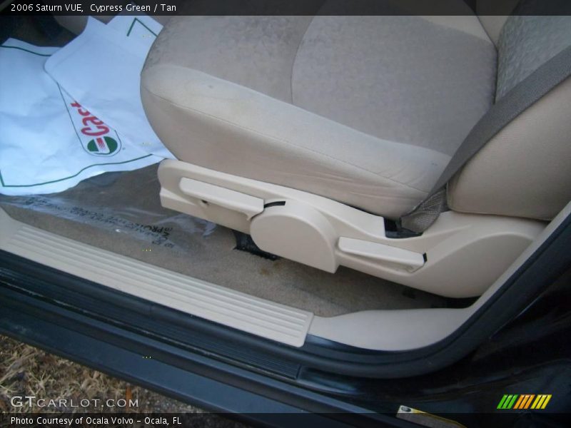Cypress Green / Tan 2006 Saturn VUE