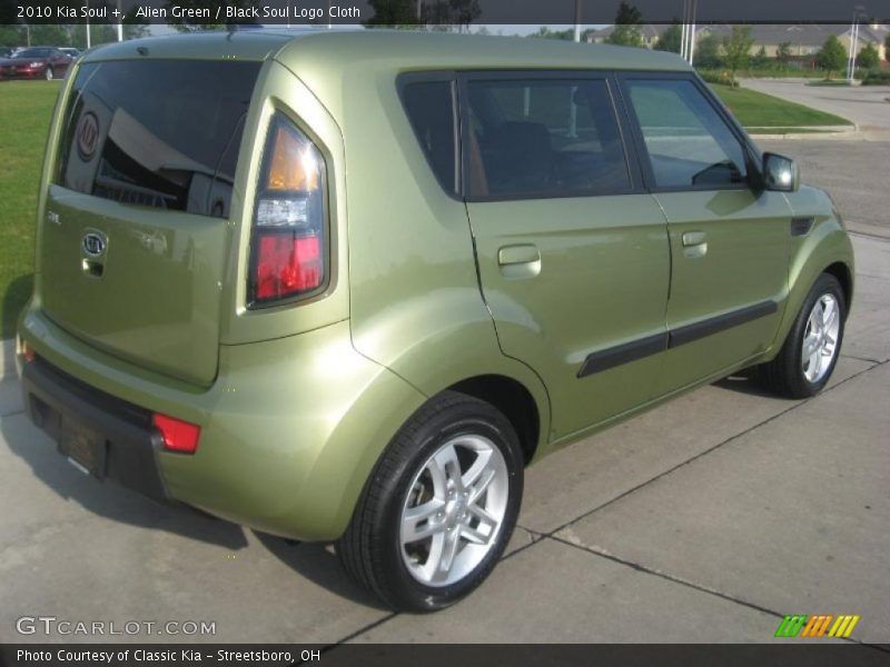 Alien Green / Black Soul Logo Cloth 2010 Kia Soul +