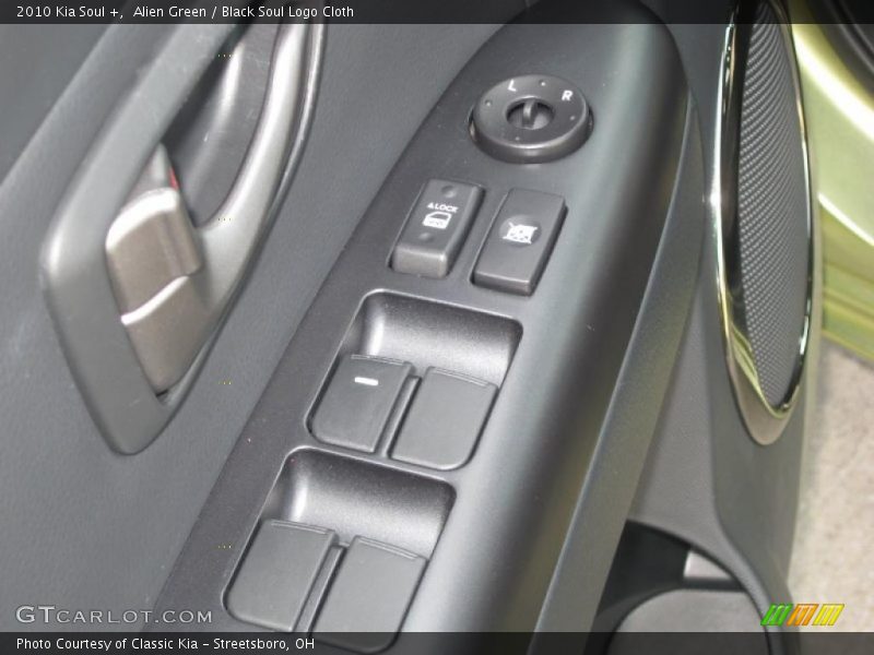 Alien Green / Black Soul Logo Cloth 2010 Kia Soul +