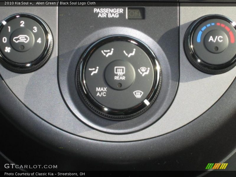 Alien Green / Black Soul Logo Cloth 2010 Kia Soul +