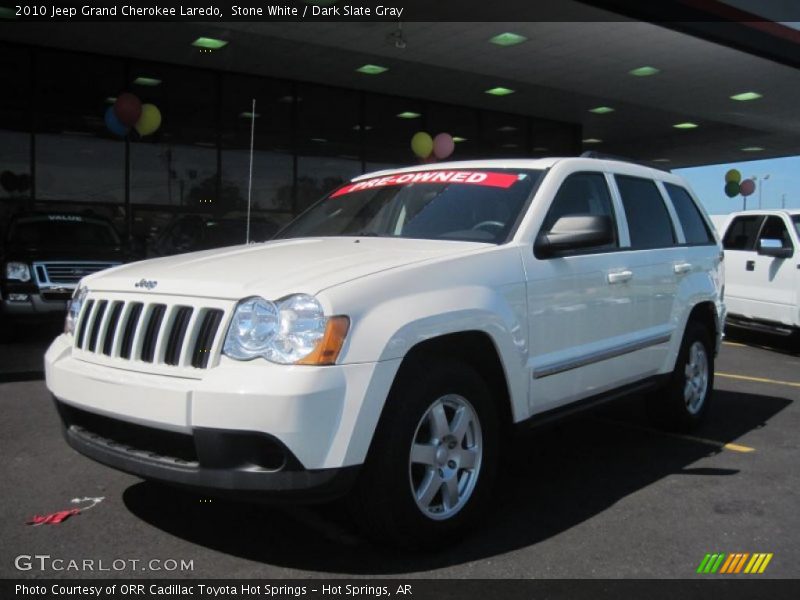 Stone White / Dark Slate Gray 2010 Jeep Grand Cherokee Laredo