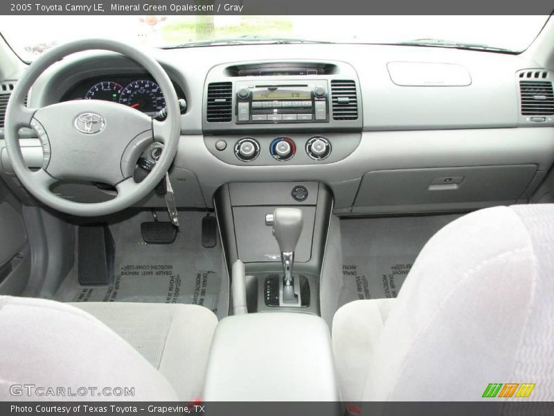 Mineral Green Opalescent / Gray 2005 Toyota Camry LE