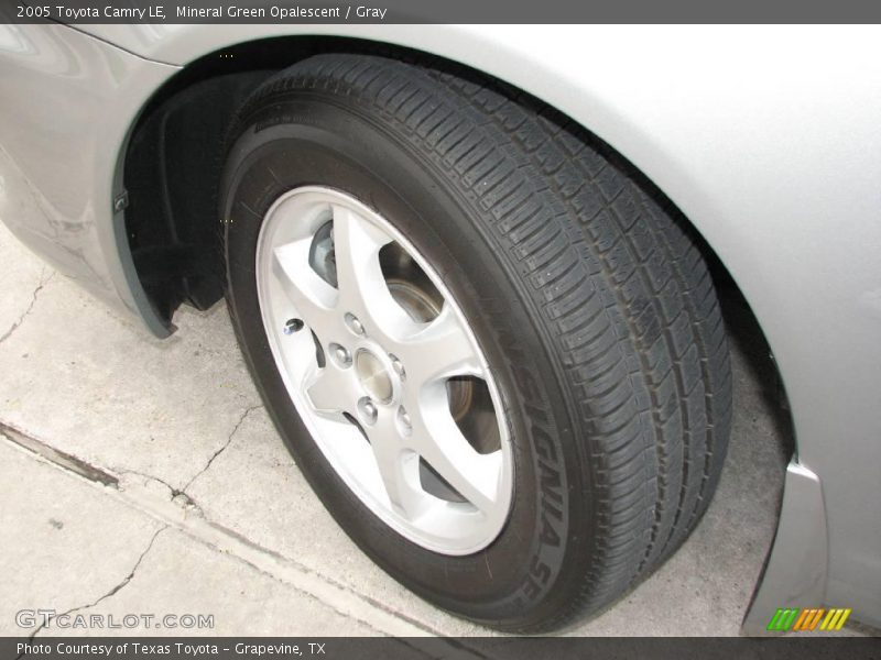 Mineral Green Opalescent / Gray 2005 Toyota Camry LE