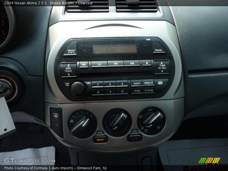 Smoke Metallic / Charcoal 2004 Nissan Altima 2.5 S