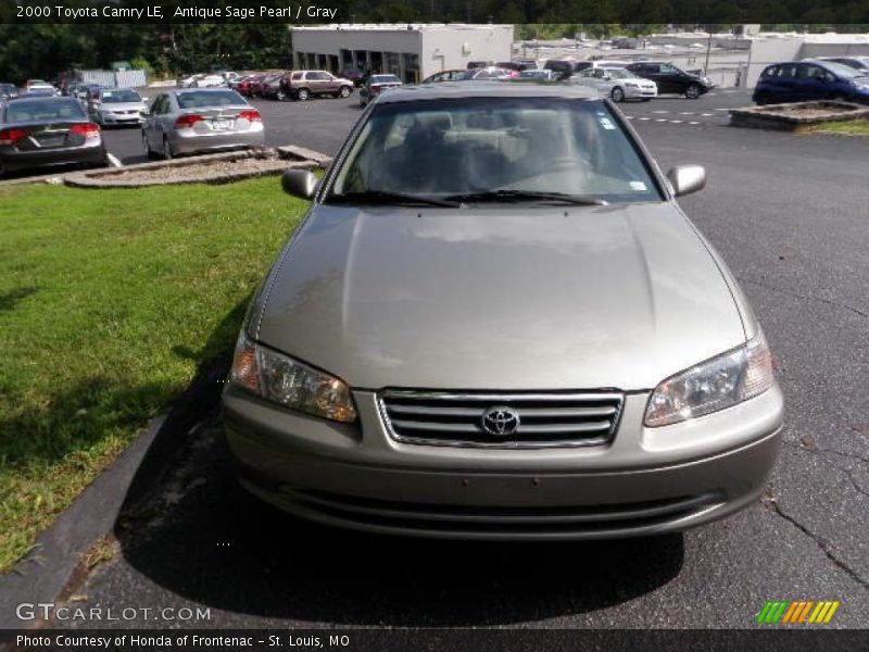 Antique Sage Pearl / Gray 2000 Toyota Camry LE