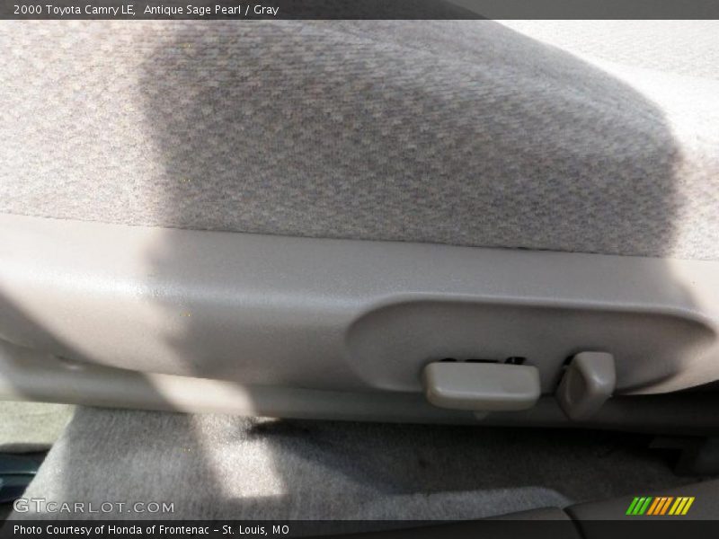 Antique Sage Pearl / Gray 2000 Toyota Camry LE