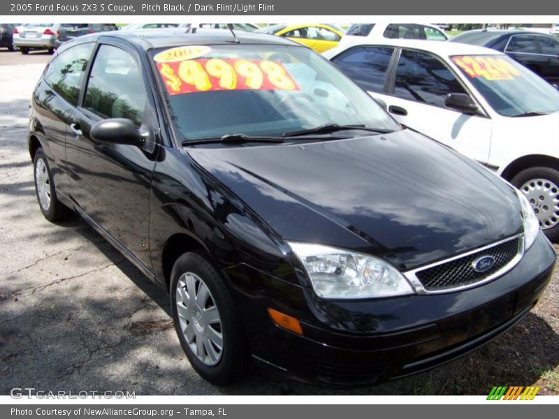 Pitch Black / Dark Flint/Light Flint 2005 Ford Focus ZX3 S Coupe
