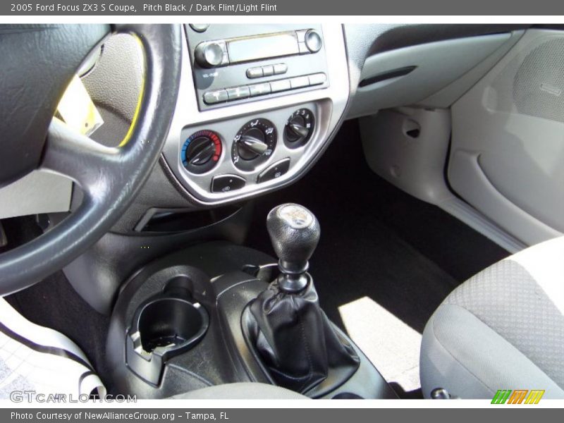 Pitch Black / Dark Flint/Light Flint 2005 Ford Focus ZX3 S Coupe