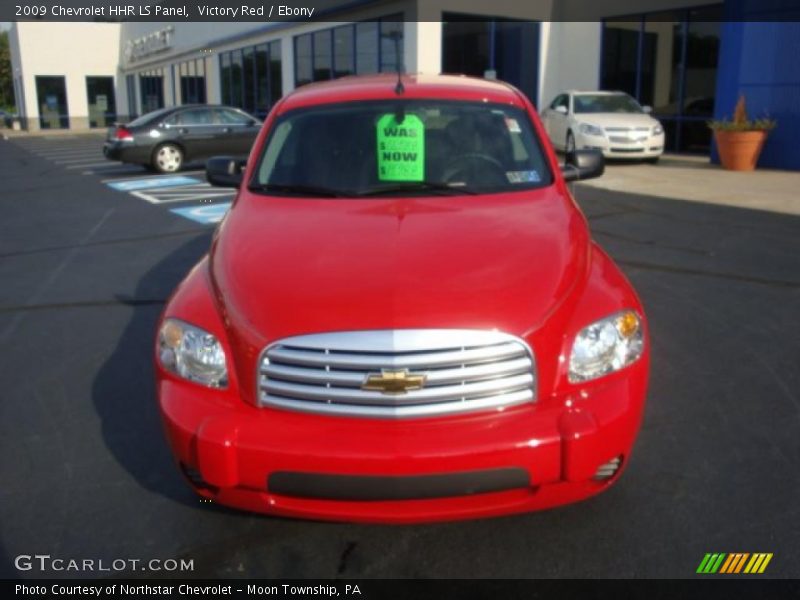 Victory Red / Ebony 2009 Chevrolet HHR LS Panel