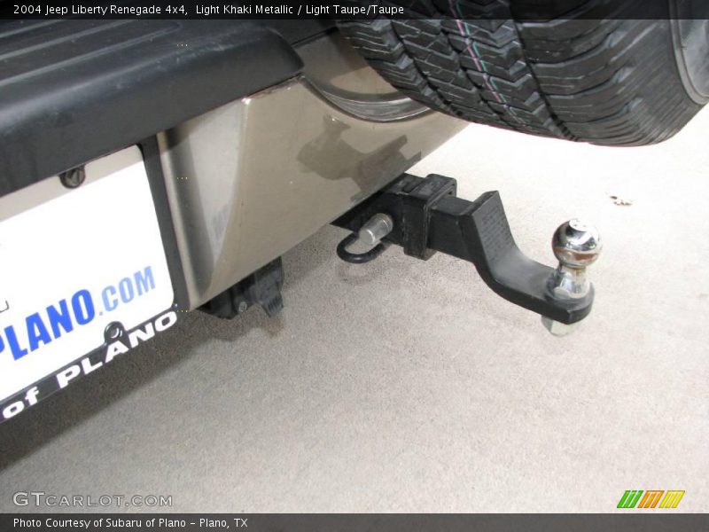 Light Khaki Metallic / Light Taupe/Taupe 2004 Jeep Liberty Renegade 4x4