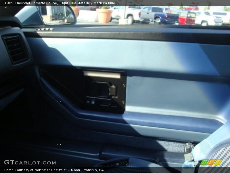 Light Blue Metallic / Medium Blue 1985 Chevrolet Corvette Coupe