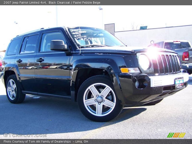 Black Clearcoat / Pastel Pebble Beige 2007 Jeep Patriot Limited 4x4