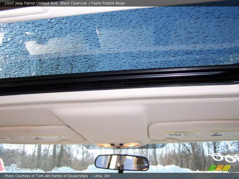 Black Clearcoat / Pastel Pebble Beige 2007 Jeep Patriot Limited 4x4