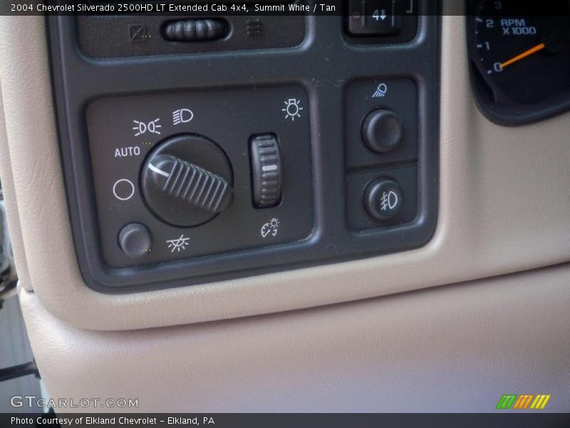 Summit White / Tan 2004 Chevrolet Silverado 2500HD LT Extended Cab 4x4