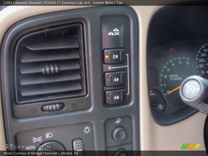 Summit White / Tan 2004 Chevrolet Silverado 2500HD LT Extended Cab 4x4