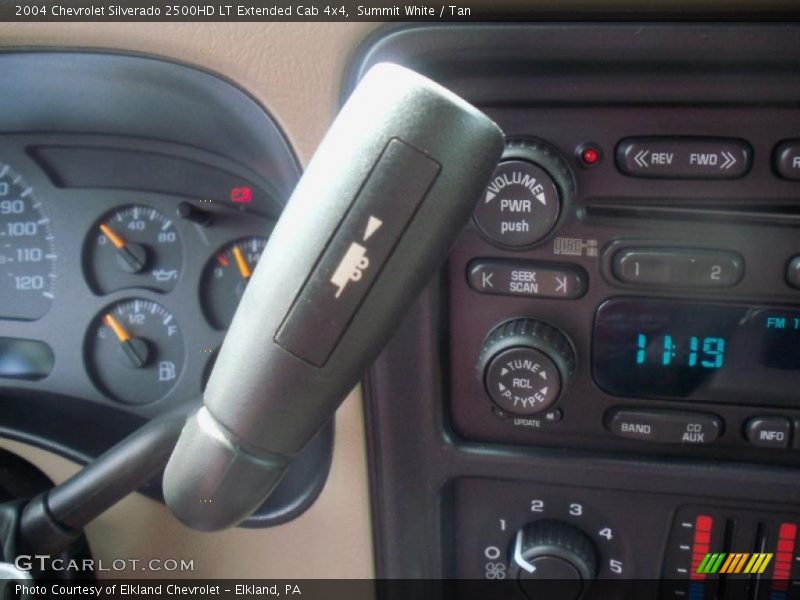 Summit White / Tan 2004 Chevrolet Silverado 2500HD LT Extended Cab 4x4