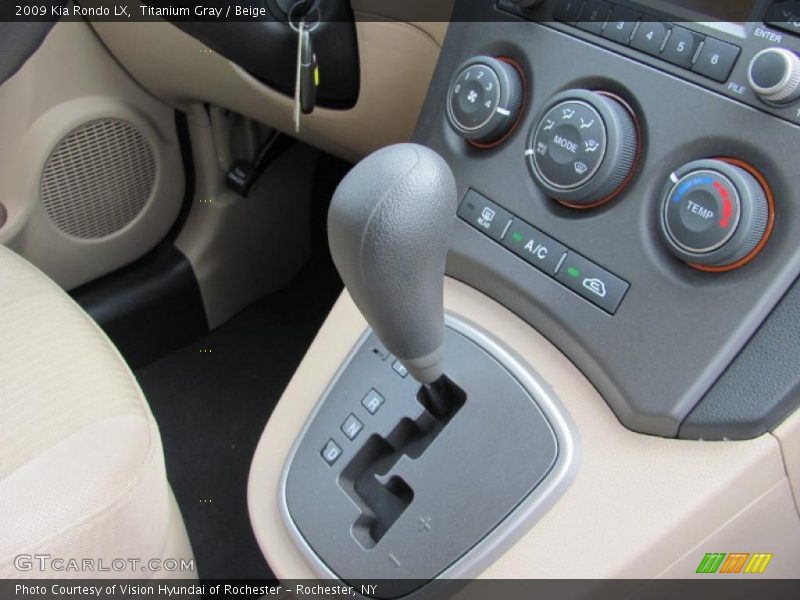 Titanium Gray / Beige 2009 Kia Rondo LX