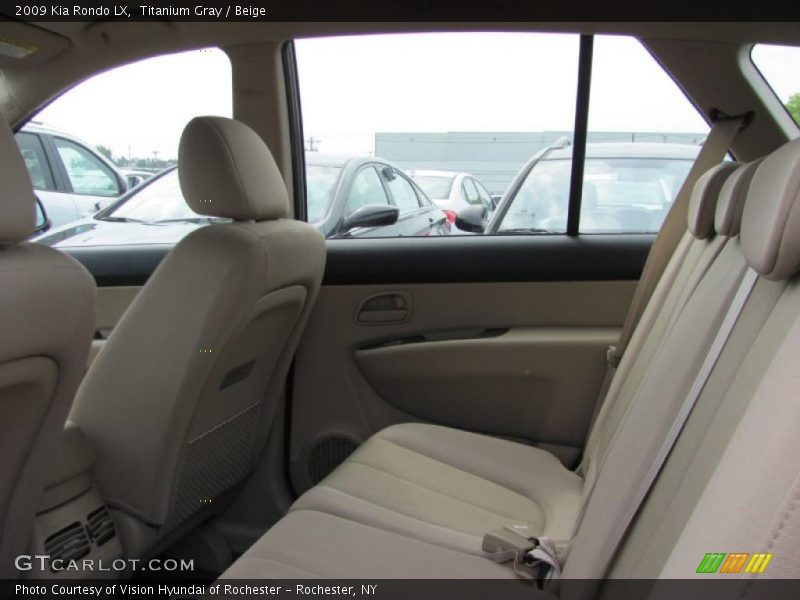 Titanium Gray / Beige 2009 Kia Rondo LX