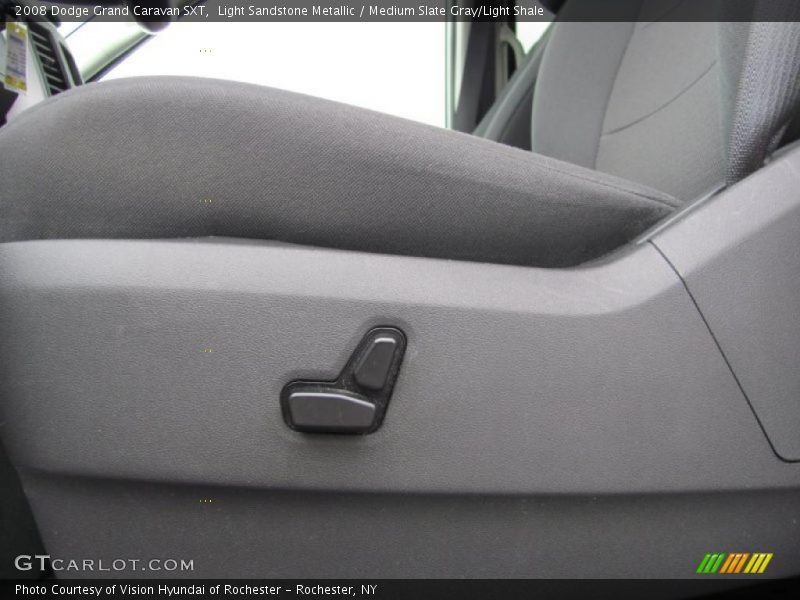 Light Sandstone Metallic / Medium Slate Gray/Light Shale 2008 Dodge Grand Caravan SXT