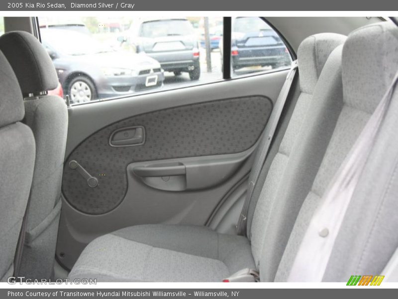 Diamond Silver / Gray 2005 Kia Rio Sedan