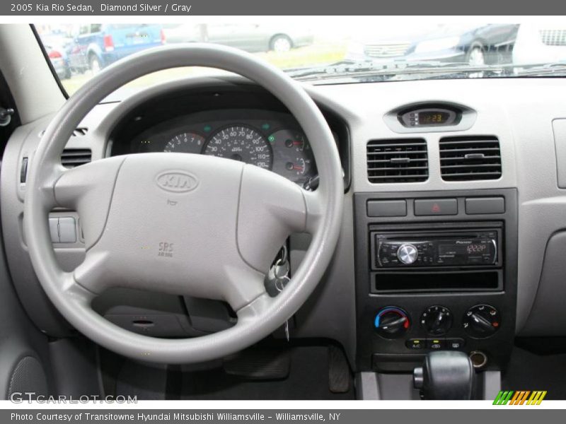 Diamond Silver / Gray 2005 Kia Rio Sedan