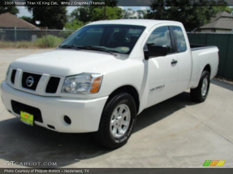 White / Graphite/Titanium 2006 Nissan Titan XE King Cab