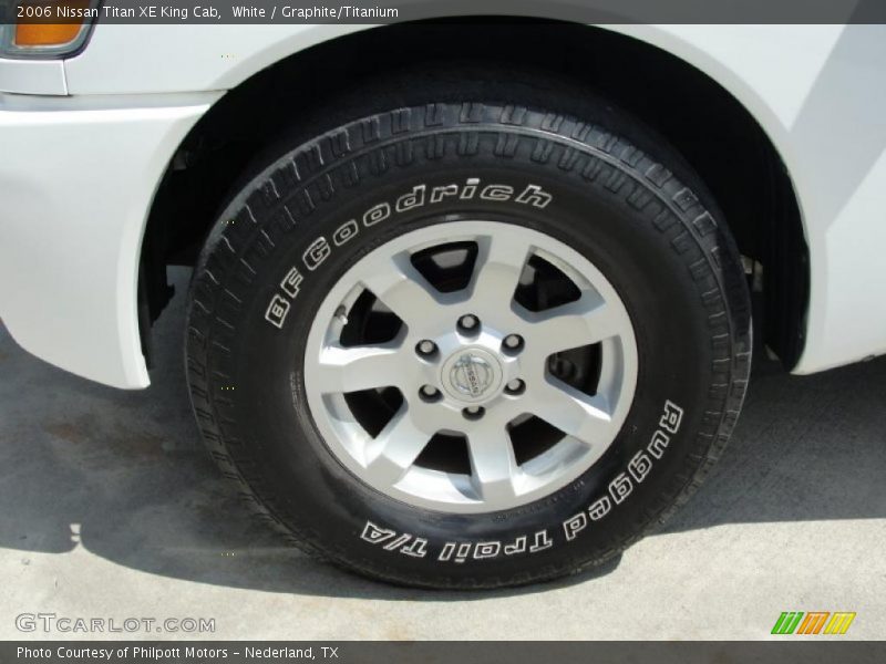 White / Graphite/Titanium 2006 Nissan Titan XE King Cab