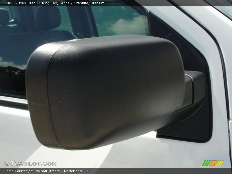 White / Graphite/Titanium 2006 Nissan Titan XE King Cab