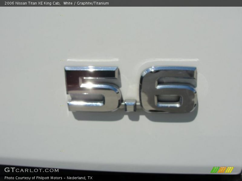 White / Graphite/Titanium 2006 Nissan Titan XE King Cab