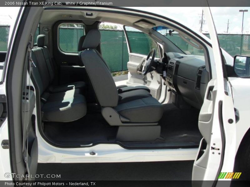 White / Graphite/Titanium 2006 Nissan Titan XE King Cab