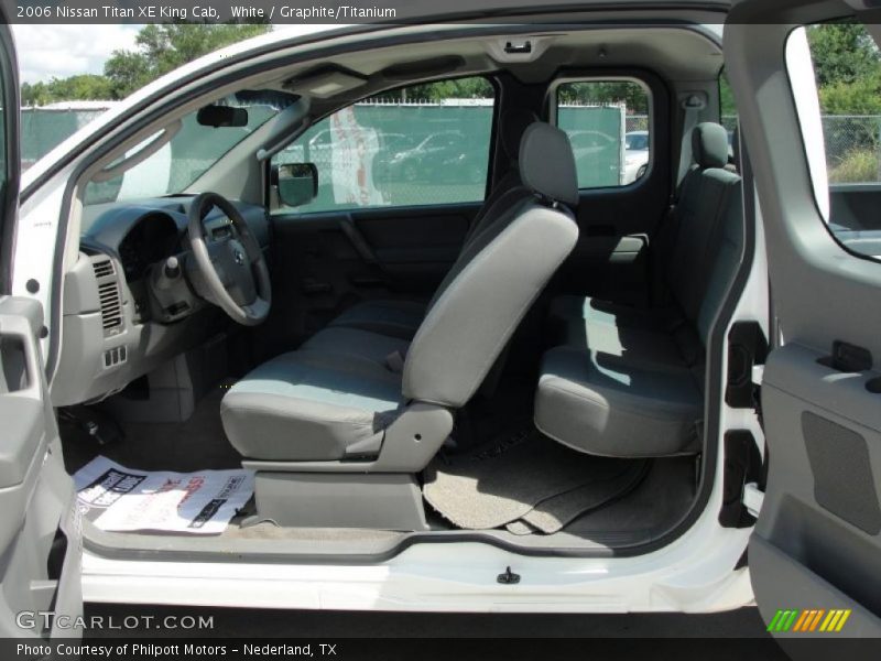 White / Graphite/Titanium 2006 Nissan Titan XE King Cab