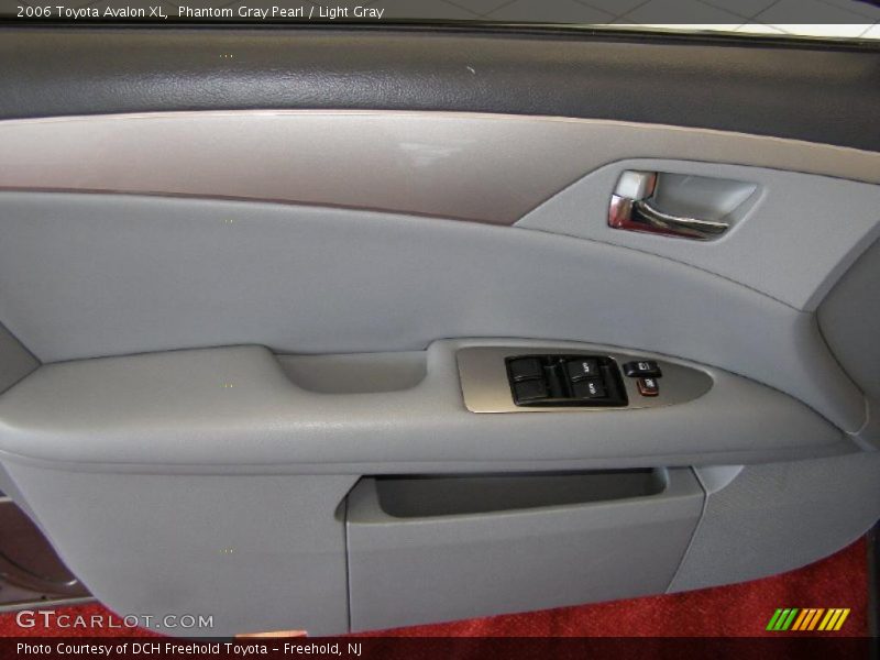 Phantom Gray Pearl / Light Gray 2006 Toyota Avalon XL