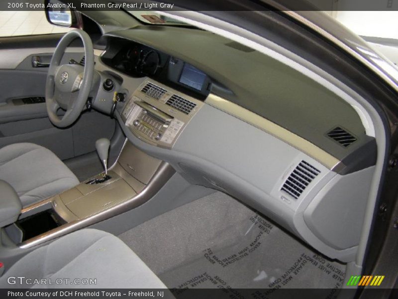 Phantom Gray Pearl / Light Gray 2006 Toyota Avalon XL