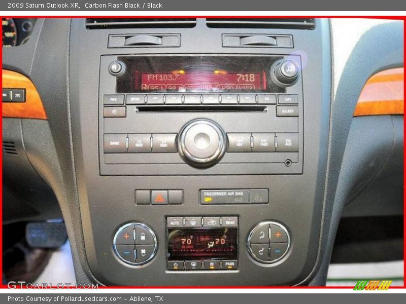 Carbon Flash Black / Black 2009 Saturn Outlook XR