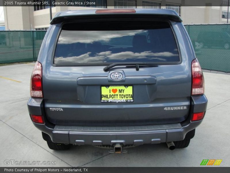 Galactic Gray Mica / Stone 2005 Toyota 4Runner SR5