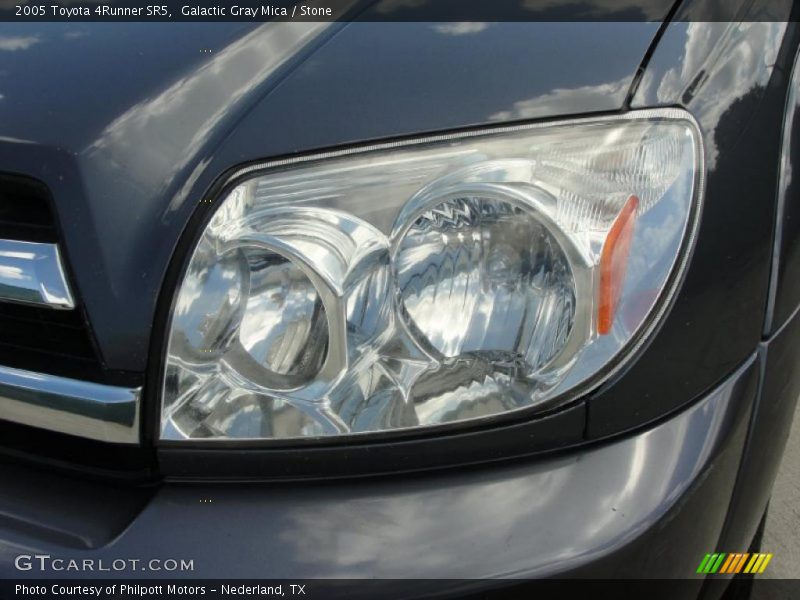 Galactic Gray Mica / Stone 2005 Toyota 4Runner SR5