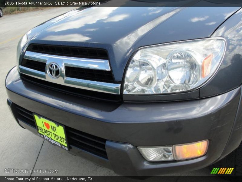 Galactic Gray Mica / Stone 2005 Toyota 4Runner SR5