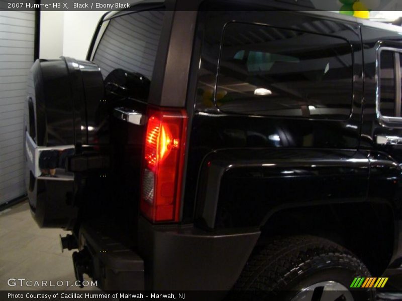 Black / Ebony Black 2007 Hummer H3 X